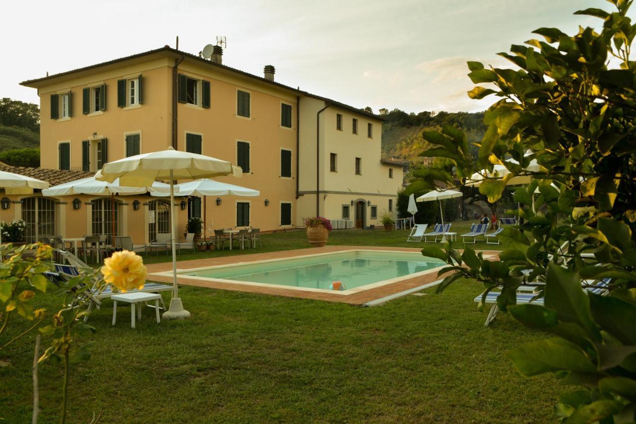 Garden Relays Villa Rosy มาสซาโรซา ภายนอก รูปภาพ